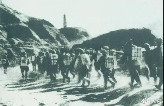 1947年3月19日，西北野戰(zhàn)軍撤離延安，進行戰(zhàn)略轉移。